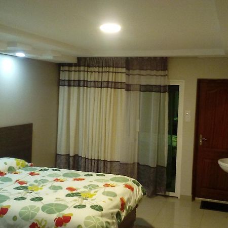 Adala Motel Meru 外观 照片